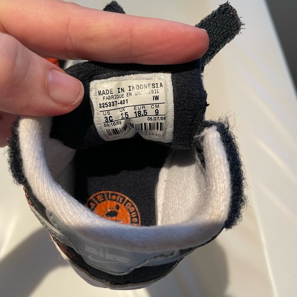 Baby Nikes - Picture 6 of 9